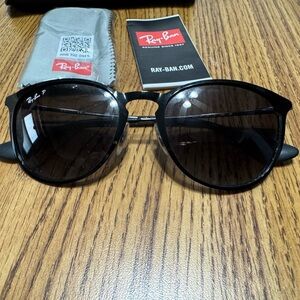 Ray-Ban Sleek Black Sunglasses